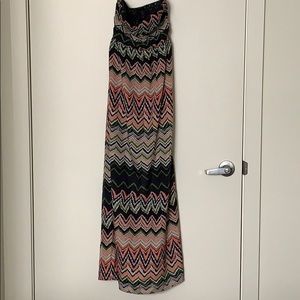 Light flowy sweetheart padded tube top maxi dress